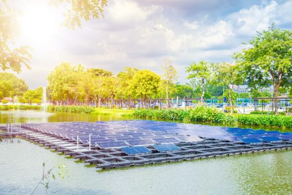 מערכות סולאריות צפות