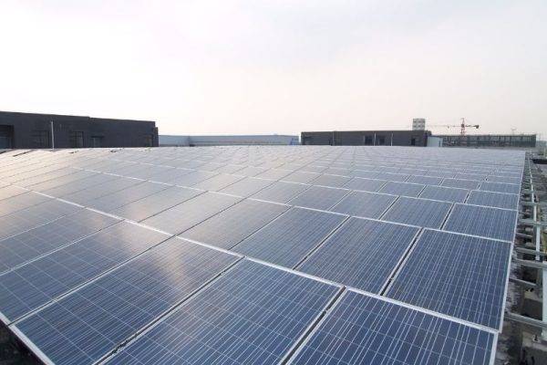 מערכת סולארית על מבני ציבור