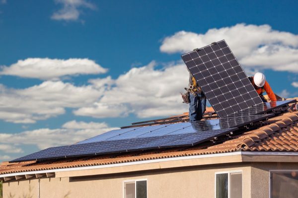 התקנת פאנל סולארי
