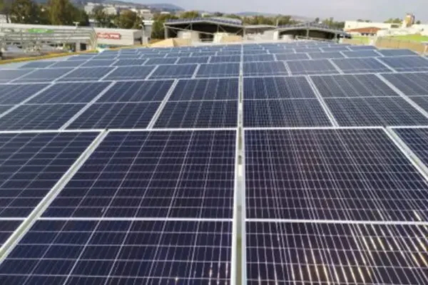 לוחות סולאריים